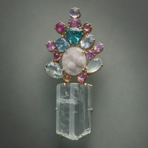 Garland of Light Enhancer & Brooch